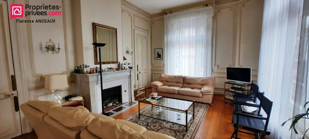 Achat maison à vendre 4 chambres 213 m² - Saint-Quentin