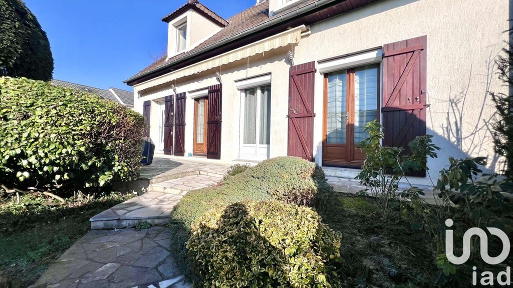 Achat maison à vendre 5 chambres 132 m² - Crosne