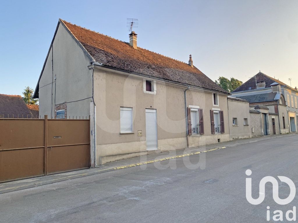 Achat maison à vendre 3 chambres 140 m² - Flogny-la-Chapelle