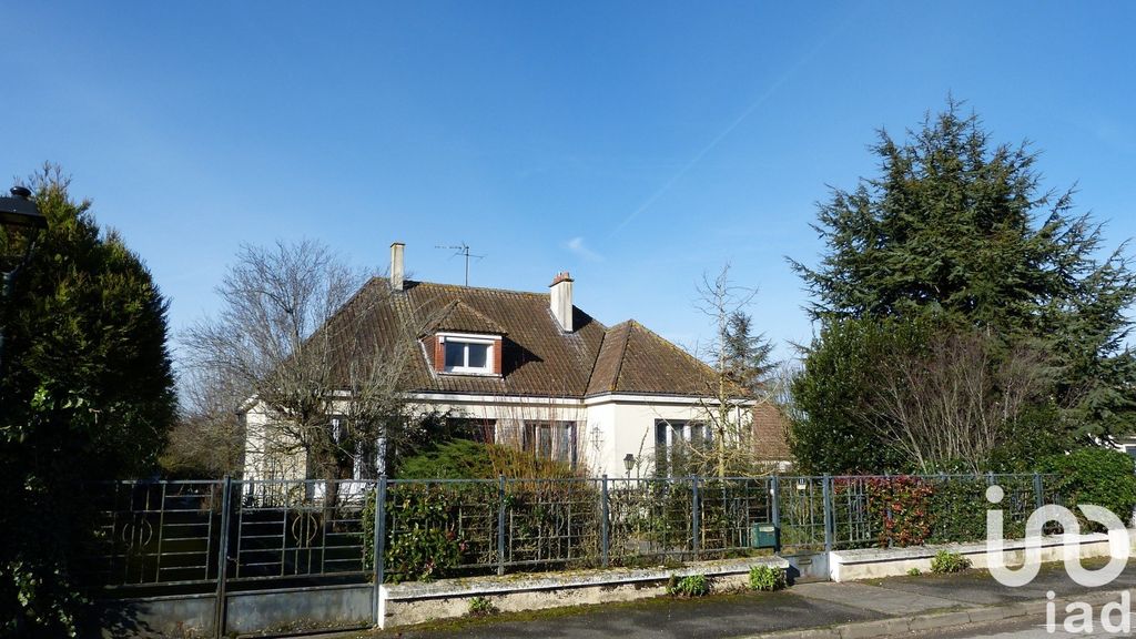 Achat maison à vendre 5 chambres 175 m² - Pithiviers-le-Vieil