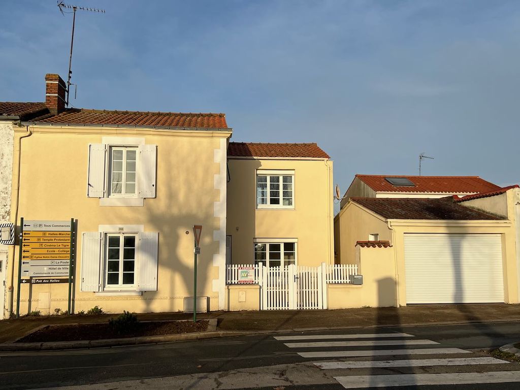 Achat maison à vendre 3 chambres 94 m² - Sainte-Hermine