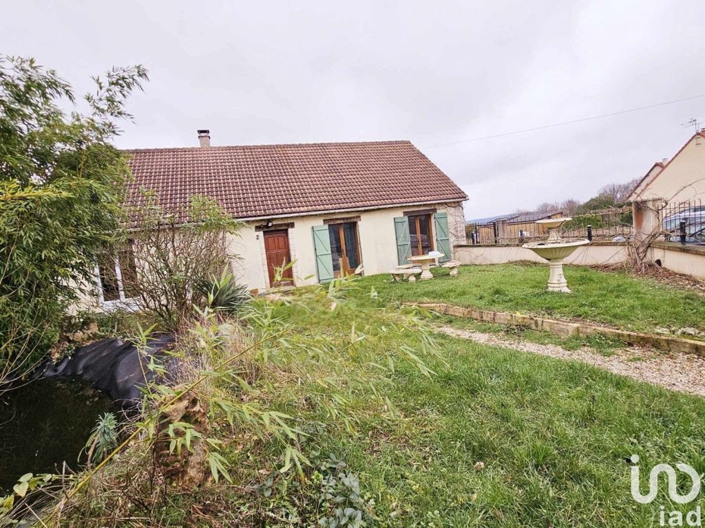 Achat maison à vendre 4 chambres 110 m² - Villeneuve-sur-Yonne