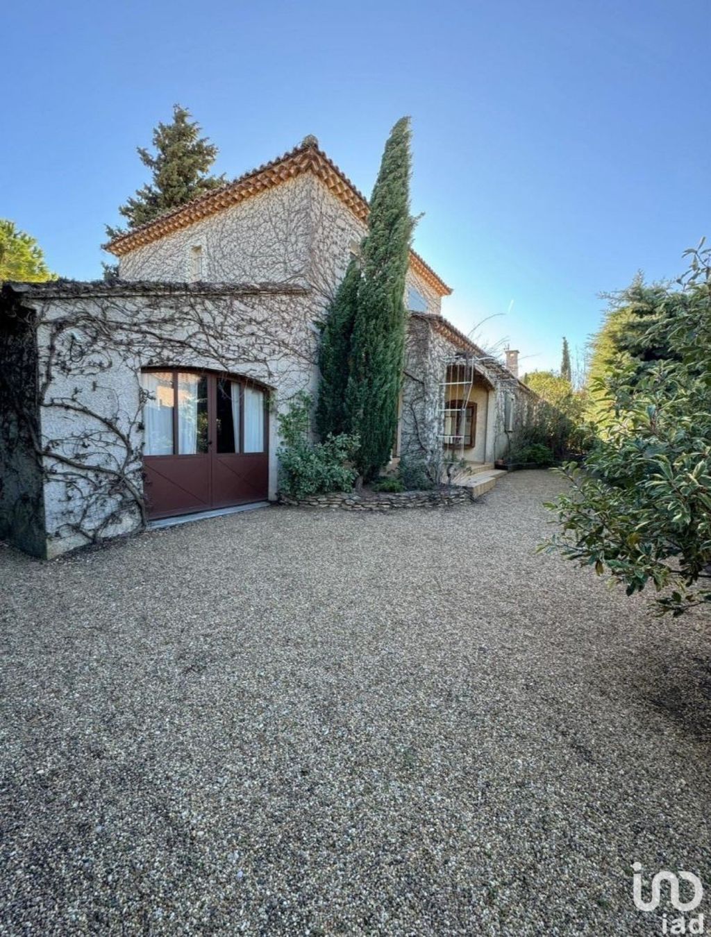 Achat maison à vendre 4 chambres 185 m² - Rochefort-du-Gard