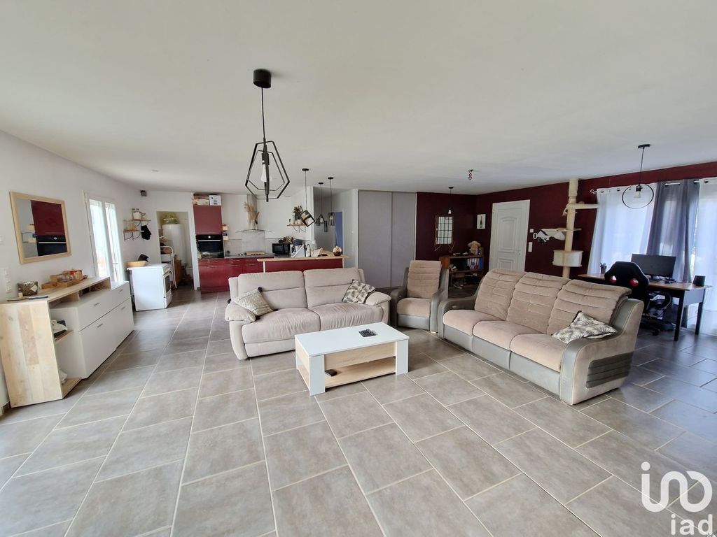 Achat maison à vendre 2 chambres 123 m² - Saint-Gondon