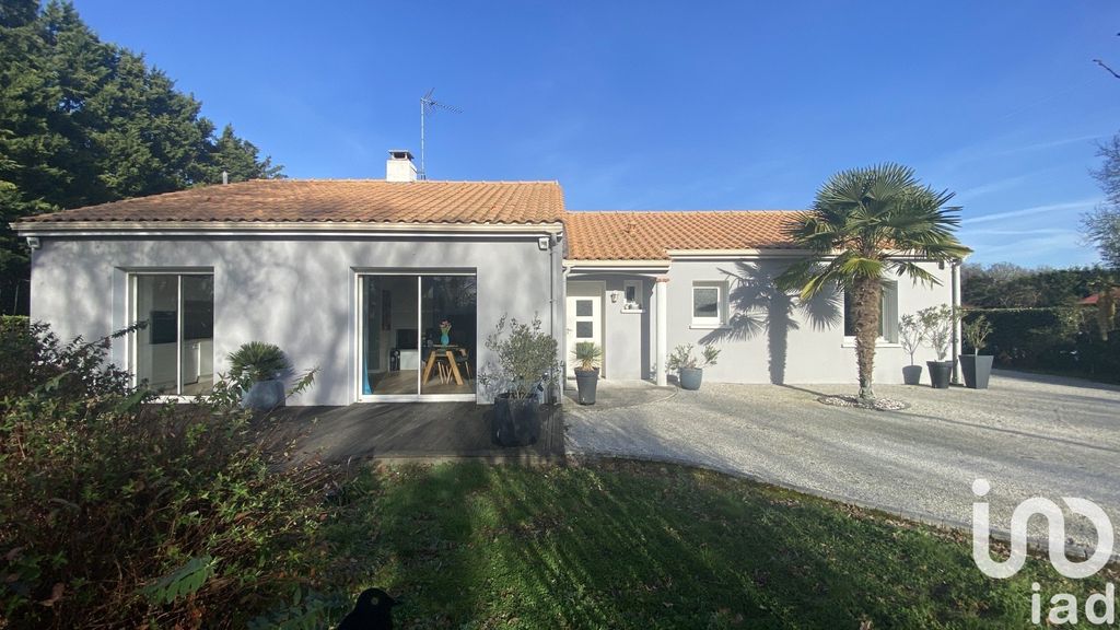 Achat maison à vendre 4 chambres 113 m² - Saint-Brevin-les-Pins
