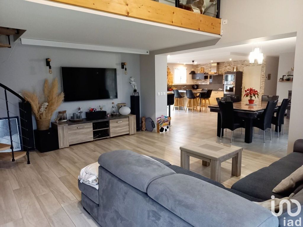 Achat maison à vendre 3 chambres 135 m² - Agen