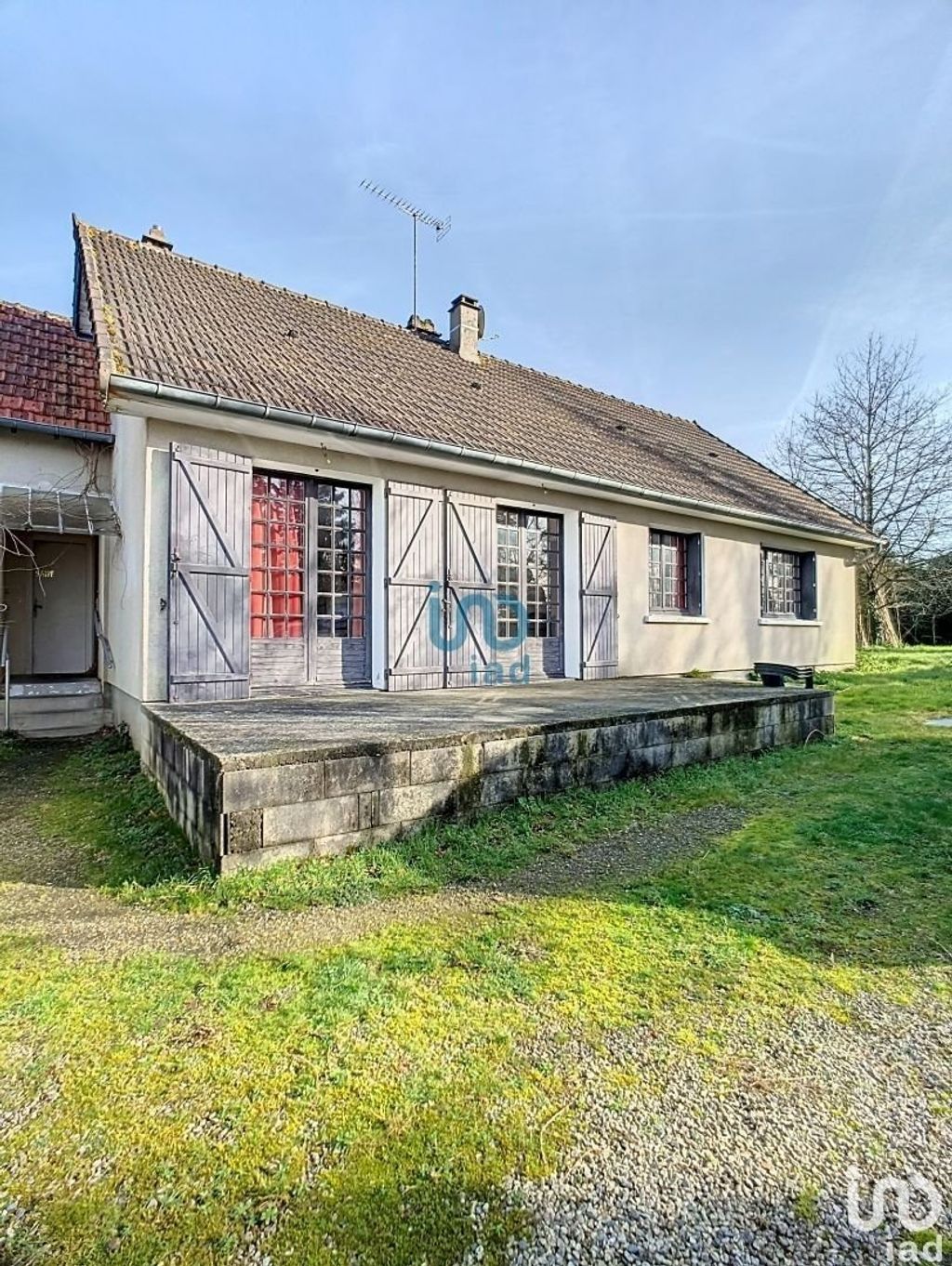 Achat maison à vendre 2 chambres 84 m² - Saint-Jean-de-Savigny