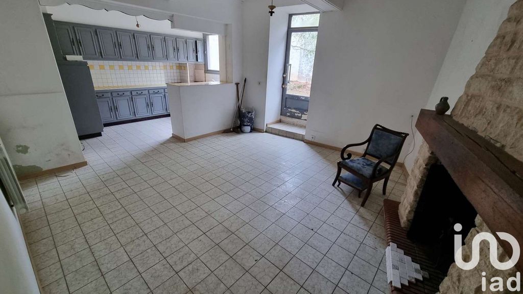 Achat maison à vendre 6 chambres 192 m² - Thénezay