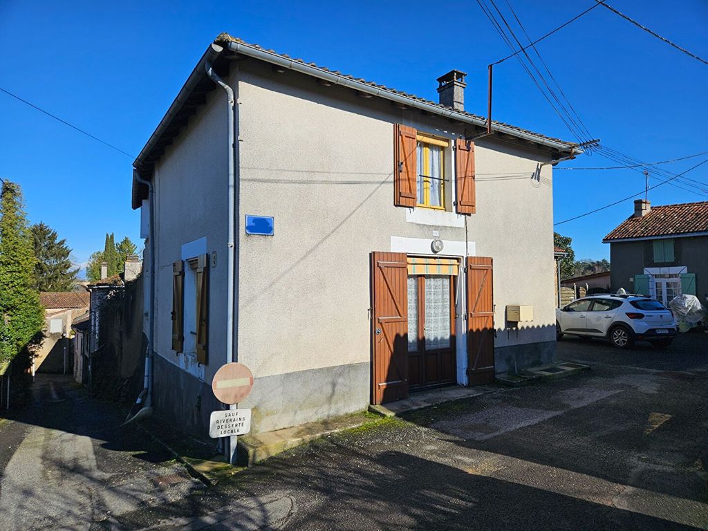 Achat maison à vendre 3 chambres 120 m² - Le Vigeant