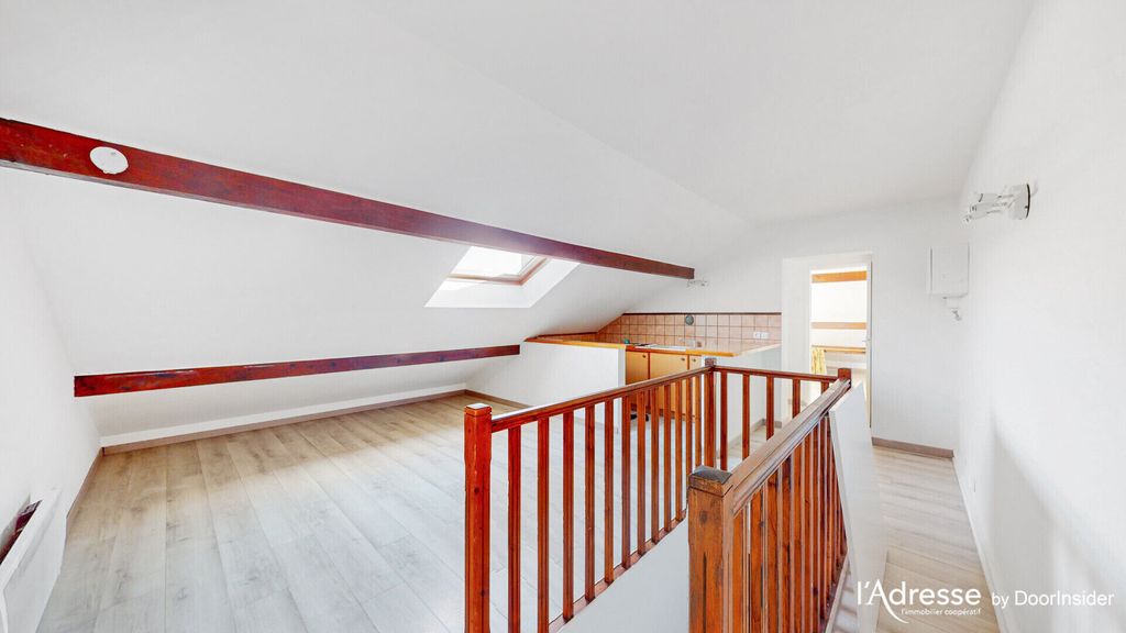 Achat appartement à vendre 2 pièces 28 m² - Sainte-Geneviève-des-Bois