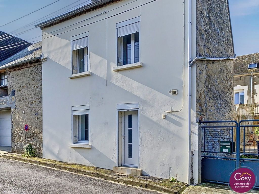 Achat maison à vendre 3 chambres 62 m² - Bourg-et-Comin