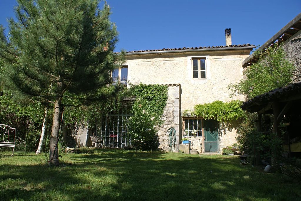 Achat maison à vendre 4 chambres 130 m² - Solaure en Diois