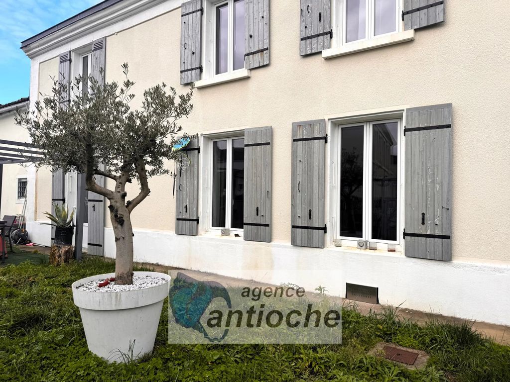 Achat maison à vendre 4 chambres 190 m² - Vandré