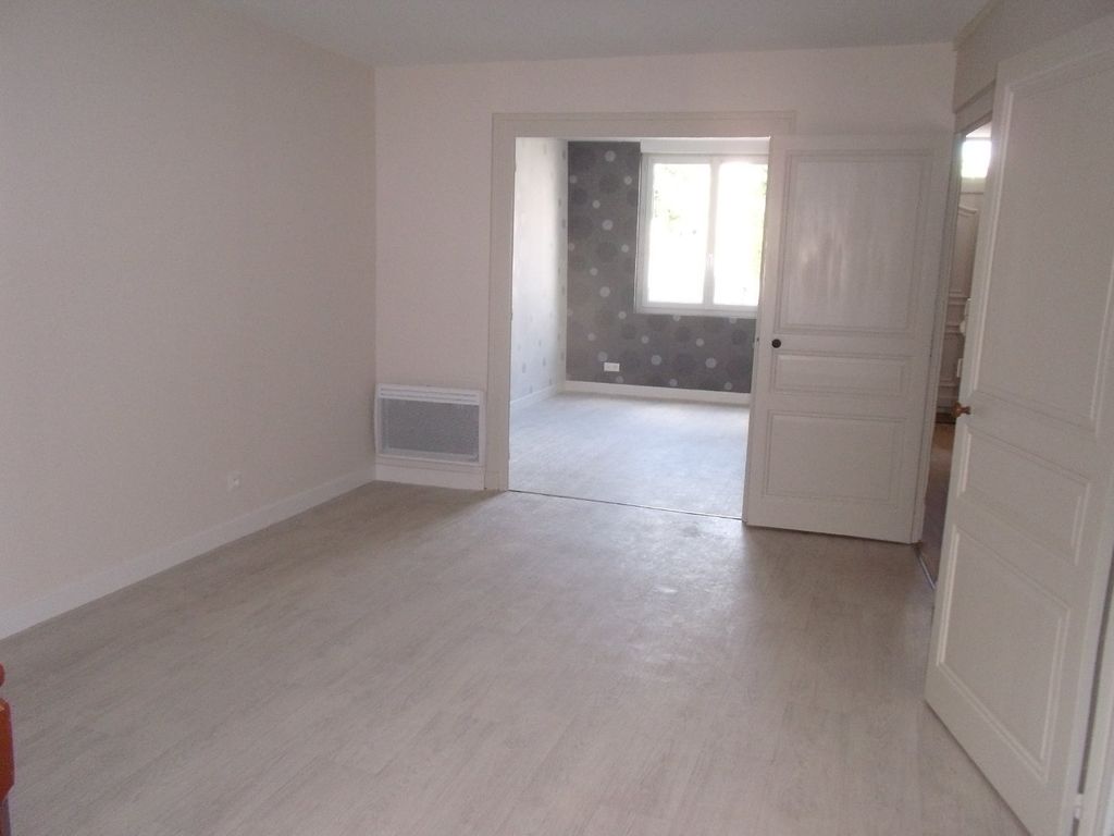 Achat maison à vendre 1 chambre 70 m² - Gond-Pontouvre