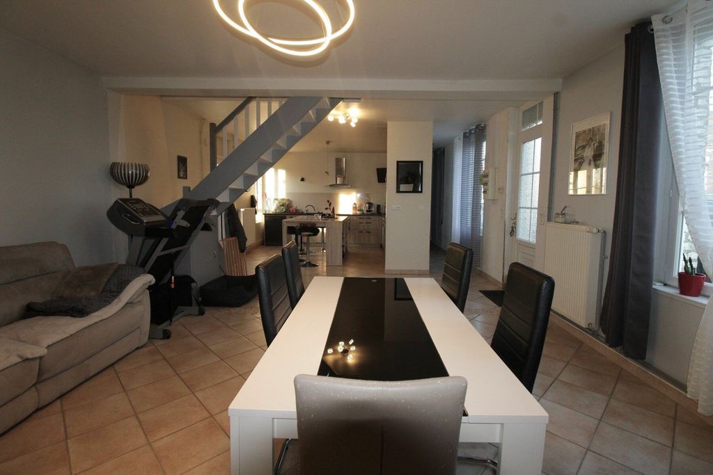 Achat maison à vendre 4 chambres 120 m² - Golancourt
