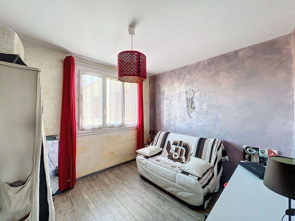 Achat appartement à vendre 3 pièces 57 m² - Vénissieux