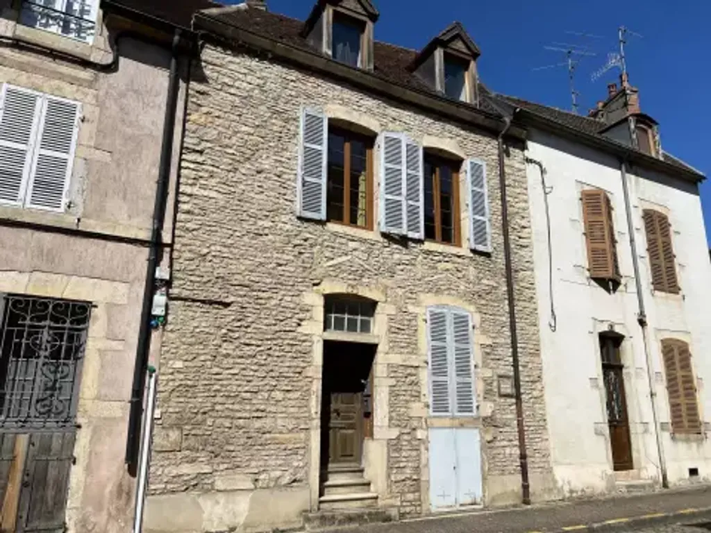 Achat maison à vendre 4 chambres 111 m² - Beaune