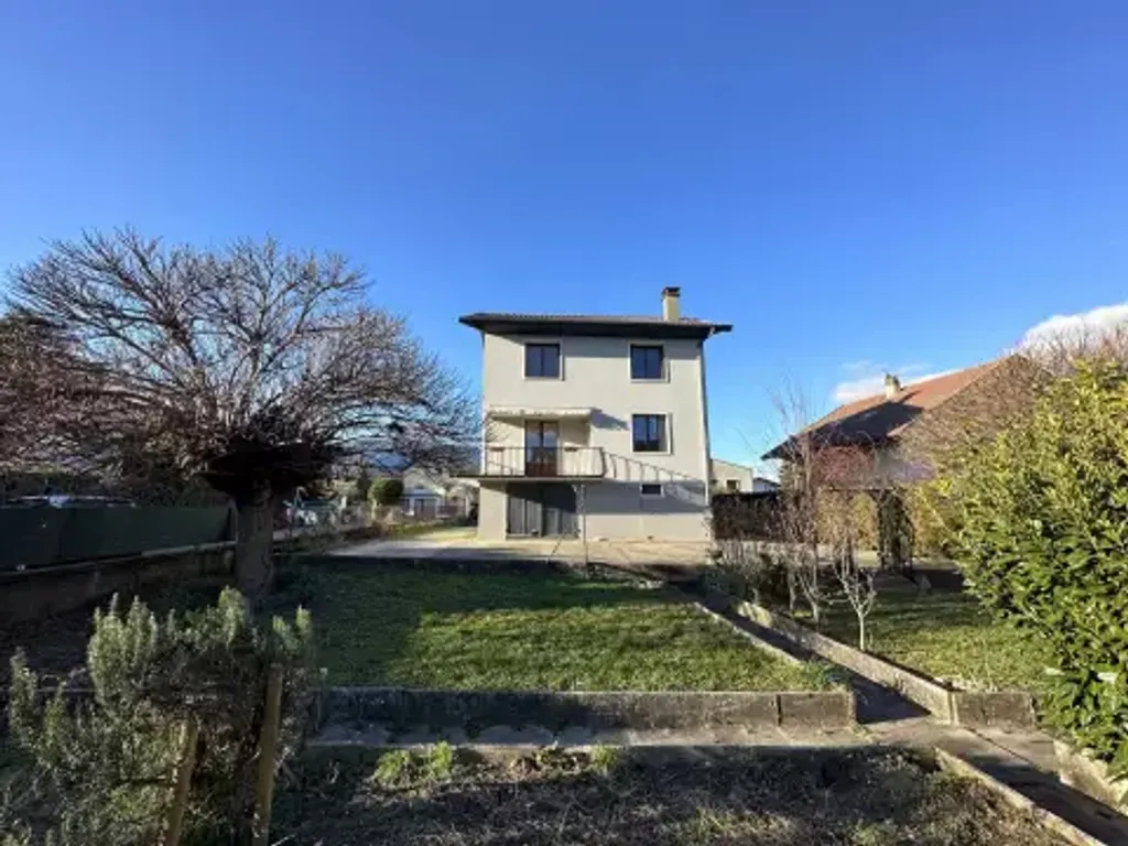 Achat maison à vendre 5 chambres 155 m² - Chambéry