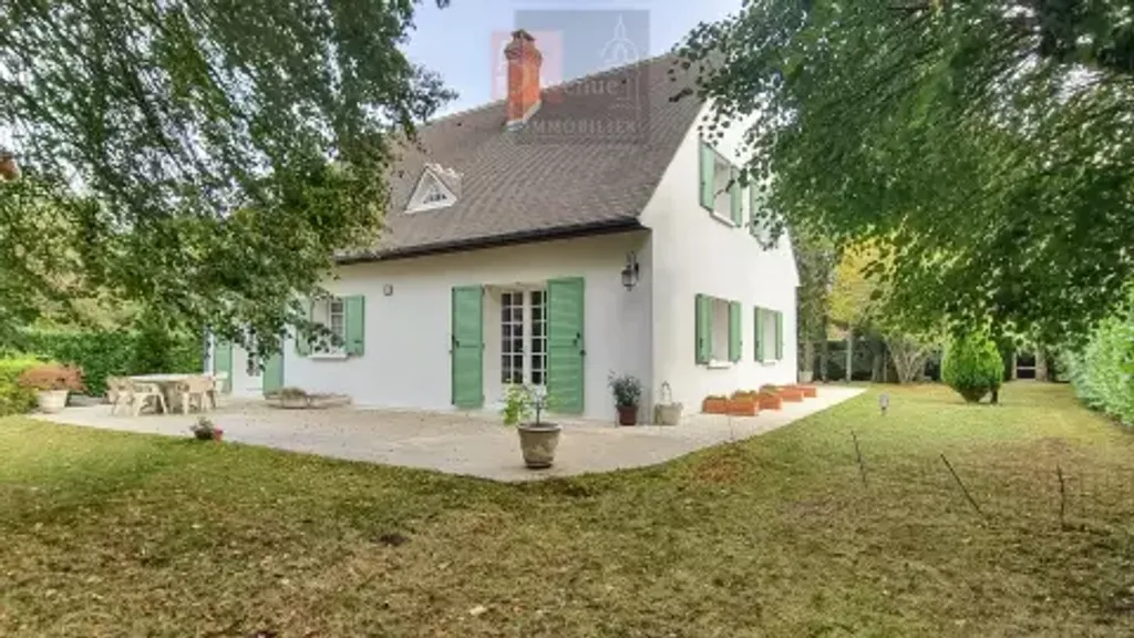 Achat maison à vendre 6 chambres 212 m² - Coye-la-Forêt