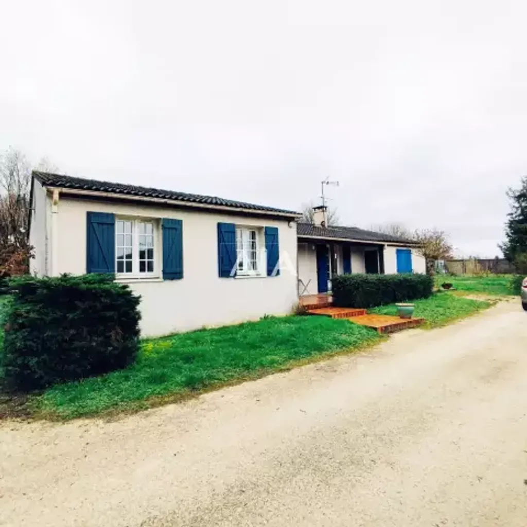 Achat maison à vendre 3 chambres 105 m² - Roullet-Saint-Estèphe