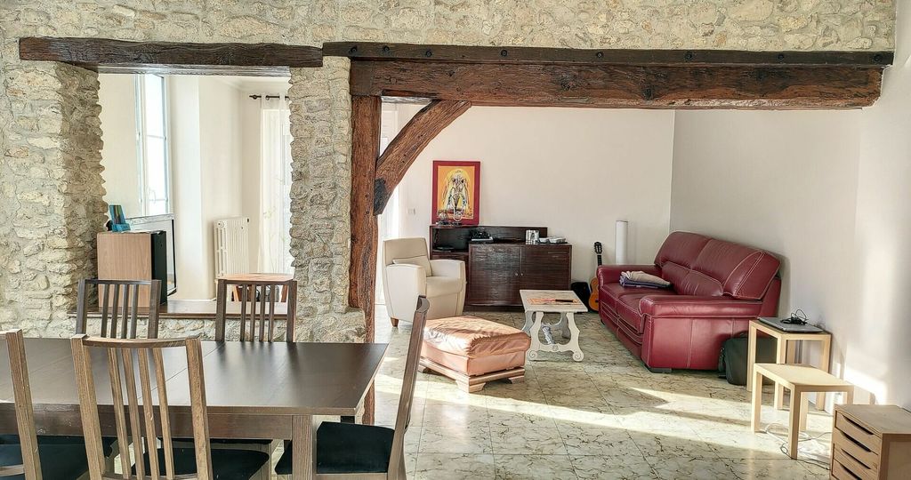 Achat maison à vendre 4 chambres 142 m² - Saint-Cosme-en-Vairais