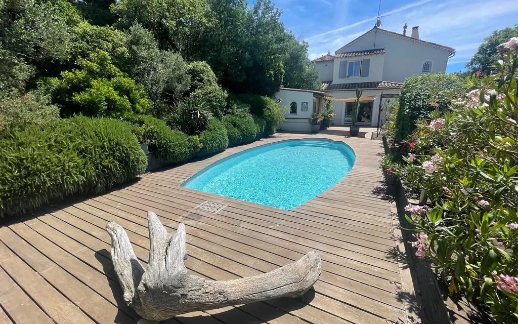 Achat maison à vendre 5 chambres 273 m² - La Seyne-sur-Mer