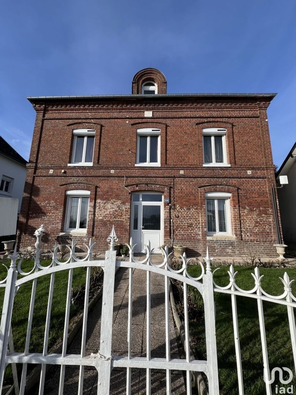 Achat maison à vendre 3 chambres 87 m² - Saint-Pierre-de-Varengeville
