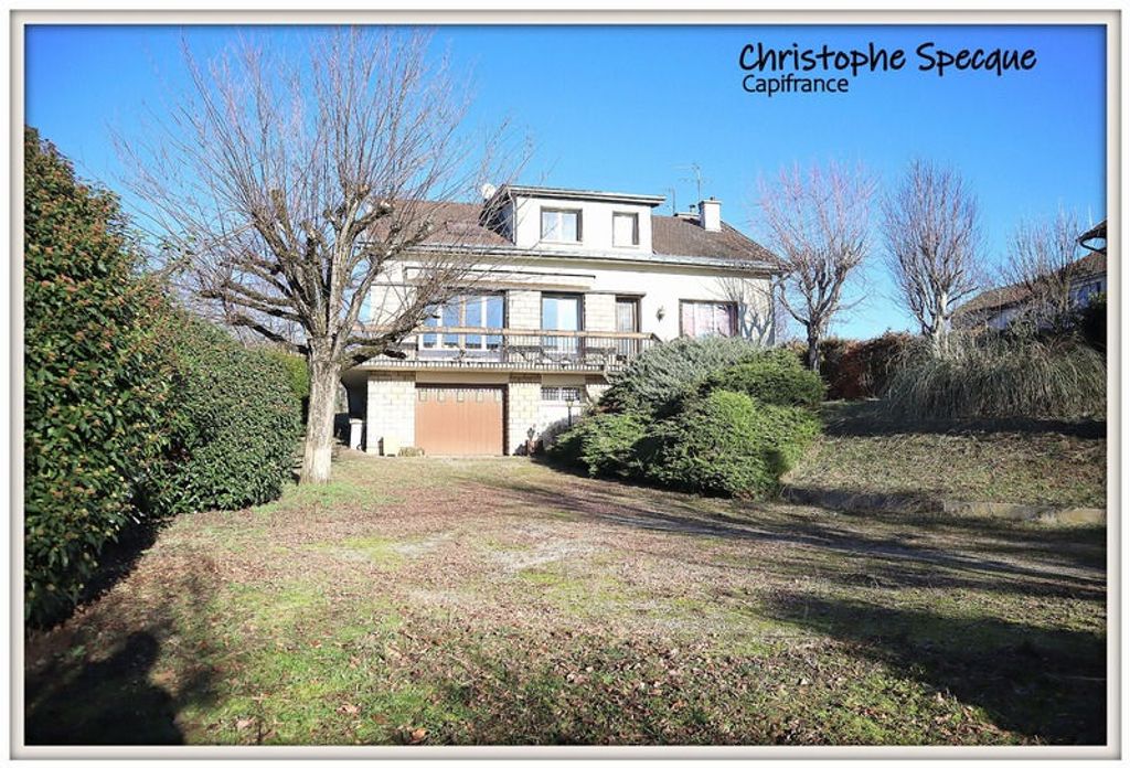 Achat maison à vendre 4 chambres 181 m² - Thiers