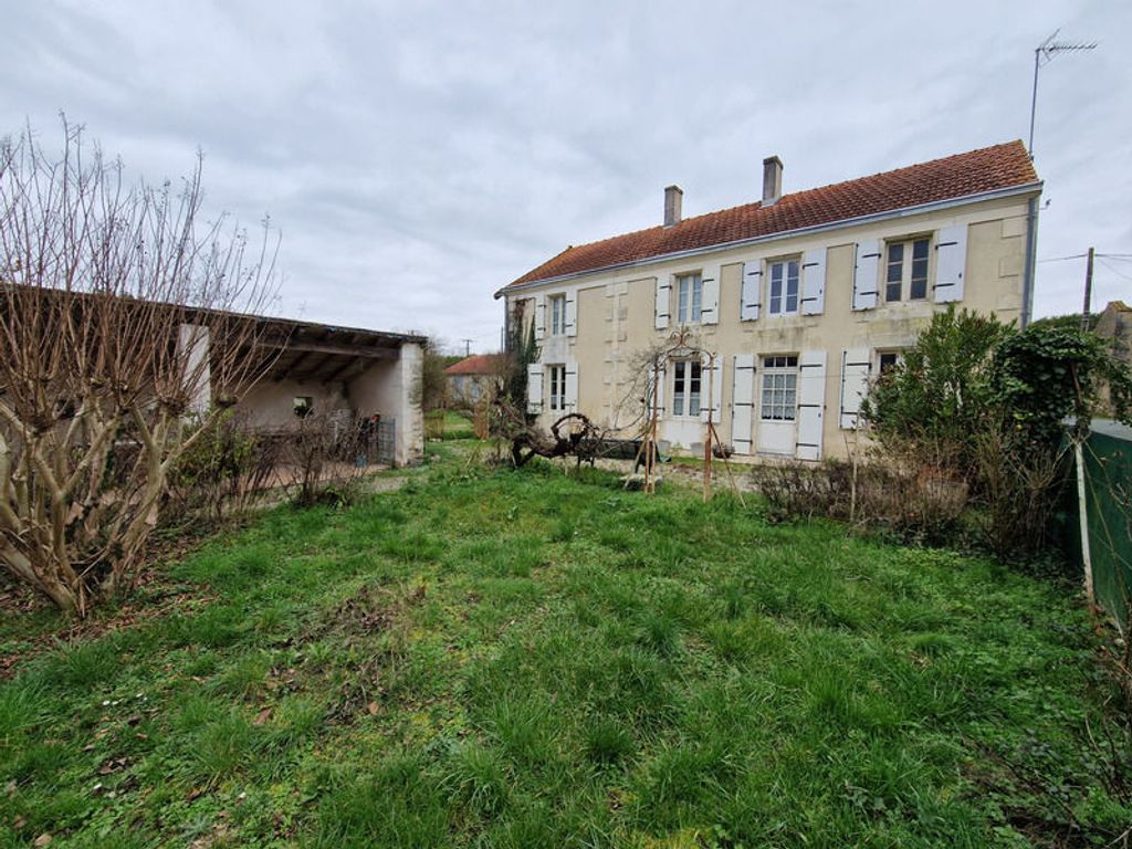 Achat maison à vendre 3 chambres 142 m² - Tonnay-Boutonne