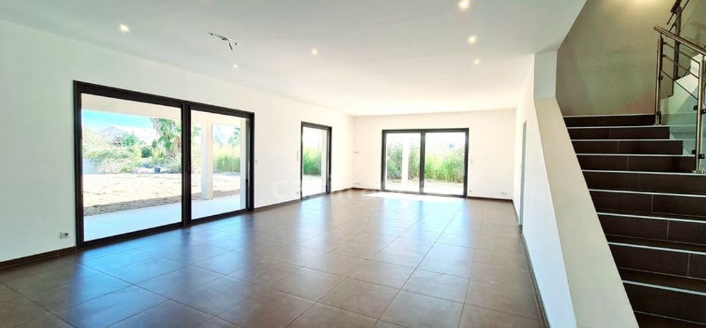 Achat maison à vendre 5 chambres 237 m² - Vic-la-Gardiole