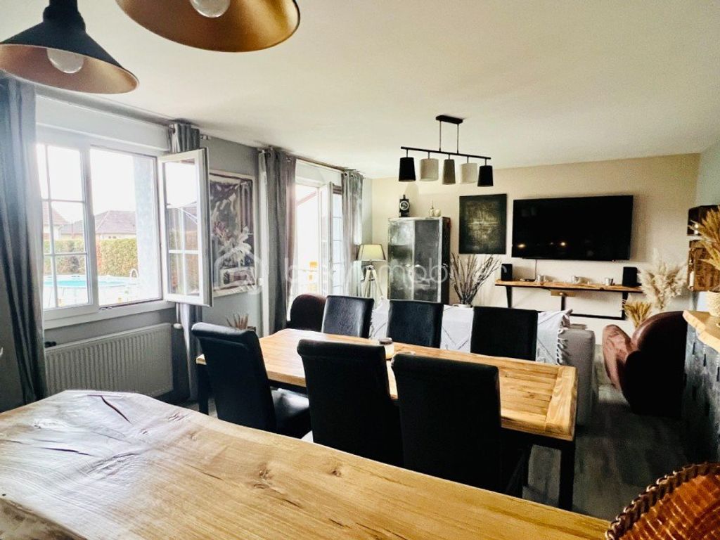 Achat maison à vendre 3 chambres 130 m² - Lisle-en-Rigault