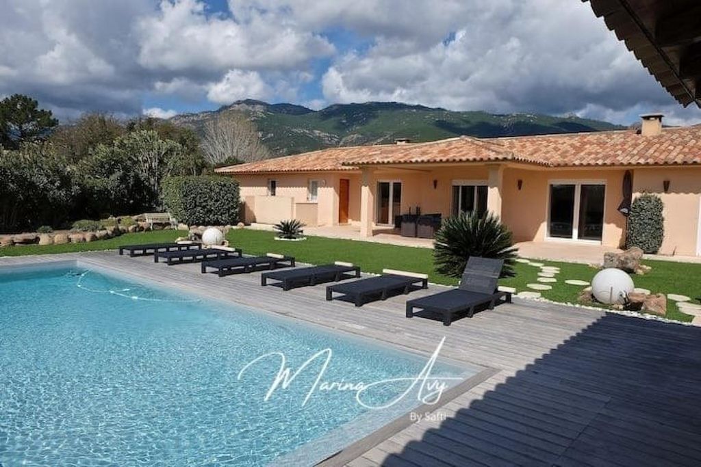 Achat maison à vendre 4 chambres 210 m² - Porto-Vecchio