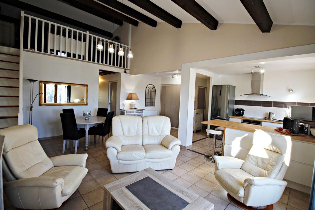 Achat maison à vendre 2 chambres 82 m² - Saint-Cyprien