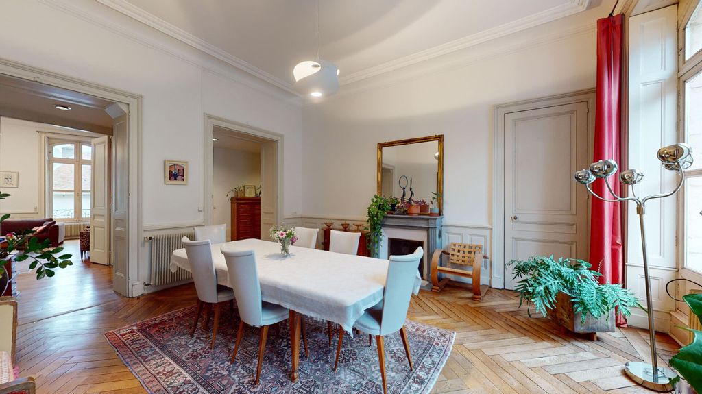 Achat appartement à vendre 7 pièces 188 m² - Besançon