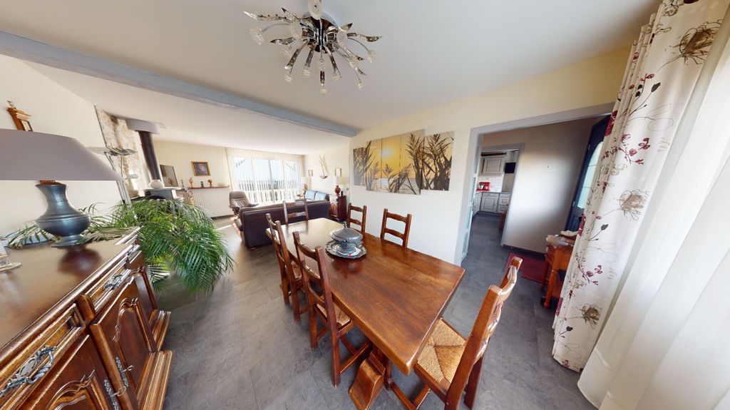 Achat maison à vendre 4 chambres 101 m² - Saint-Martin-du-Manoir
