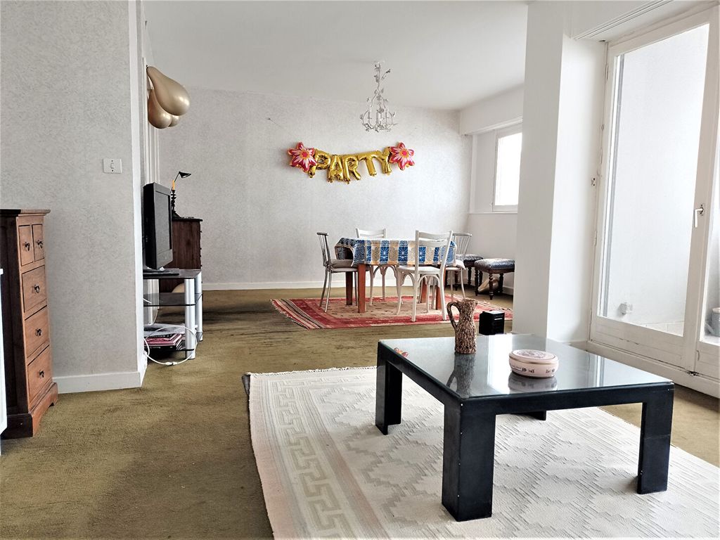 Achat appartement à vendre 4 pièces 96 m² - Courbevoie