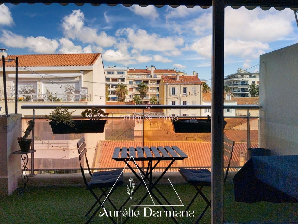 Achat appartement à vendre 4 pièces 104 m² - Hyères