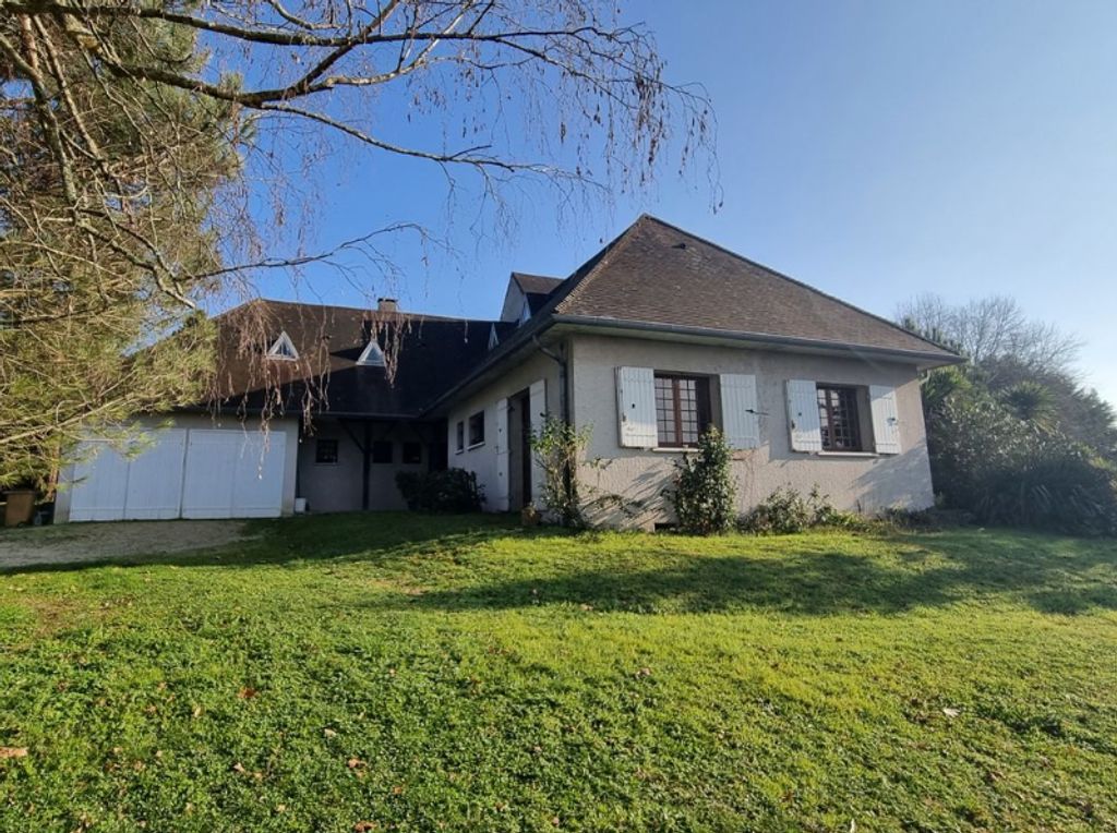 Achat maison à vendre 7 chambres 380 m² - Sainte-Eulalie