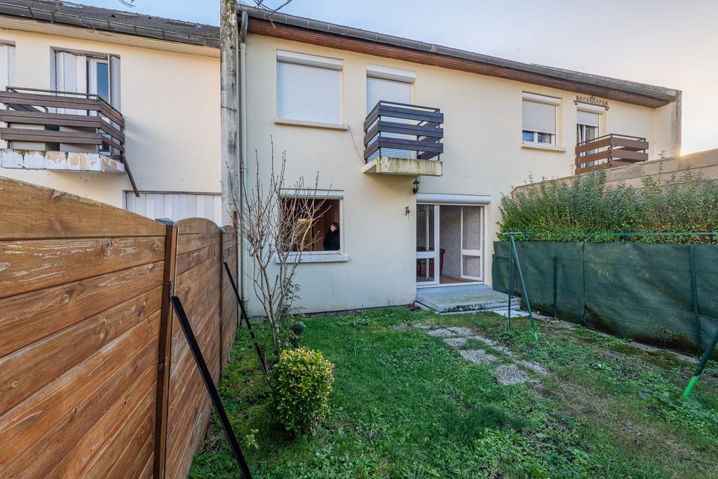 Achat maison à vendre 3 chambres 92 m² - Beaumont-sur-Oise