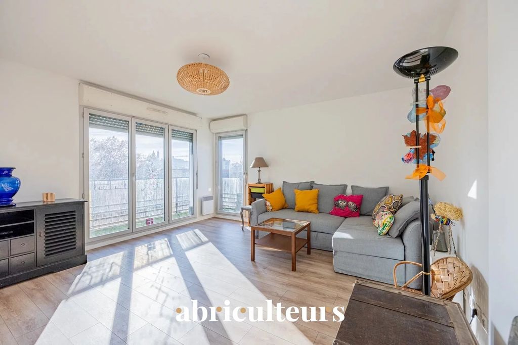 Achat appartement à vendre 4 pièces 77 m² - Paris 18ème arrondissement