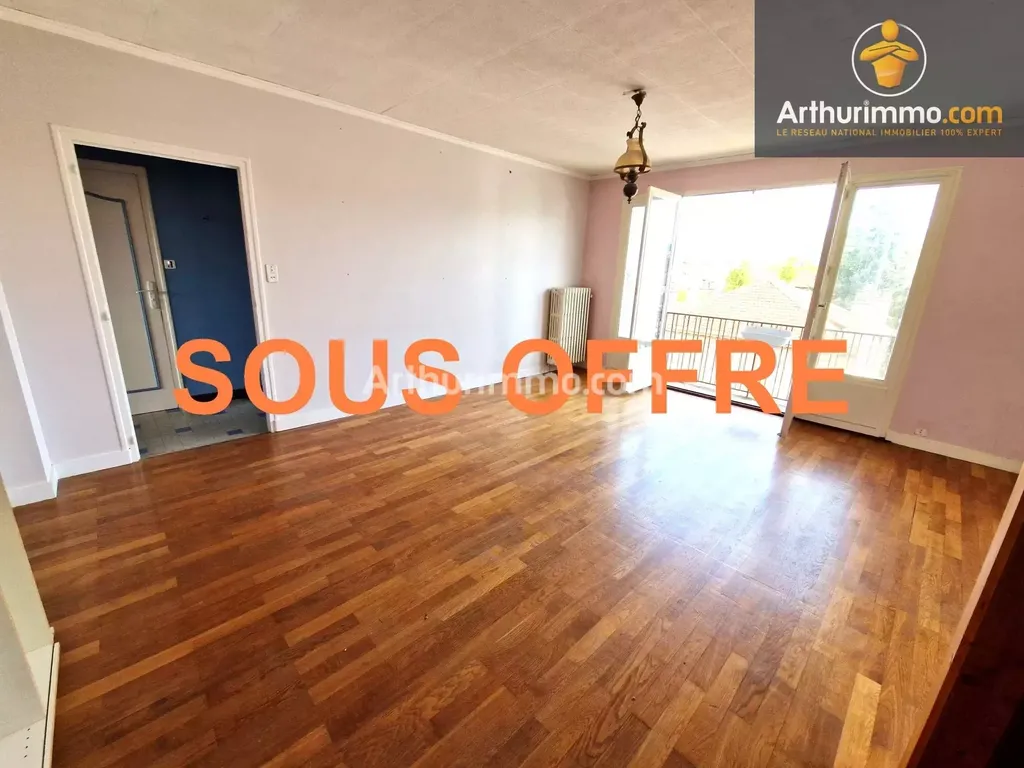 Achat appartement à vendre 5 pièces 103 m² - Lons-le-Saunier