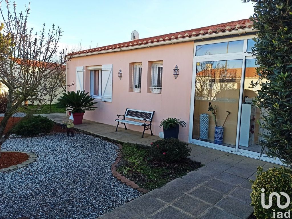 Achat maison à vendre 3 chambres 117 m² - Saint-Gilles-Croix-de-Vie