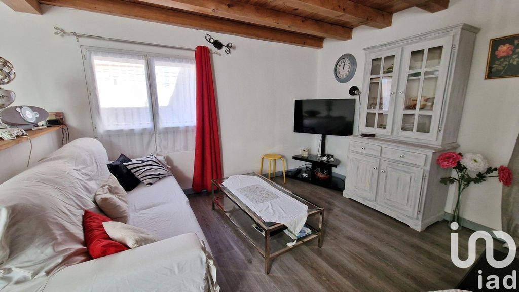 Achat maison à vendre 1 chambre 43 m² - Saint-Geniès-de-Comolas