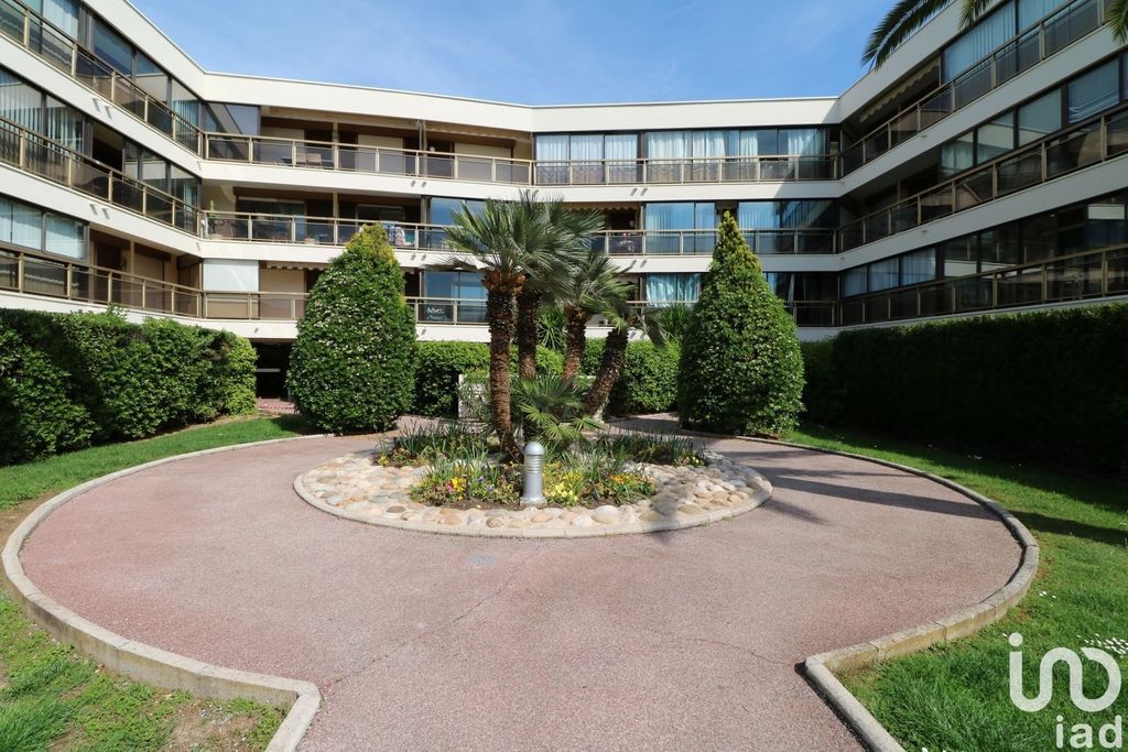 Achat appartement à vendre 3 pièces 50 m² - Mandelieu-la-Napoule