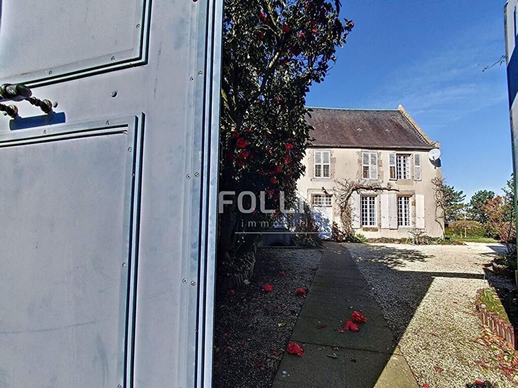 Achat maison à vendre 5 chambres 237 m² - Avranches