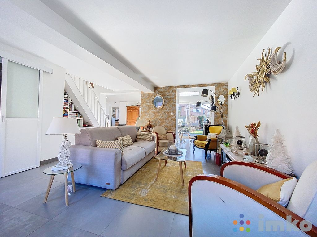 Achat maison à vendre 3 chambres 95 m² - Lys-lez-Lannoy