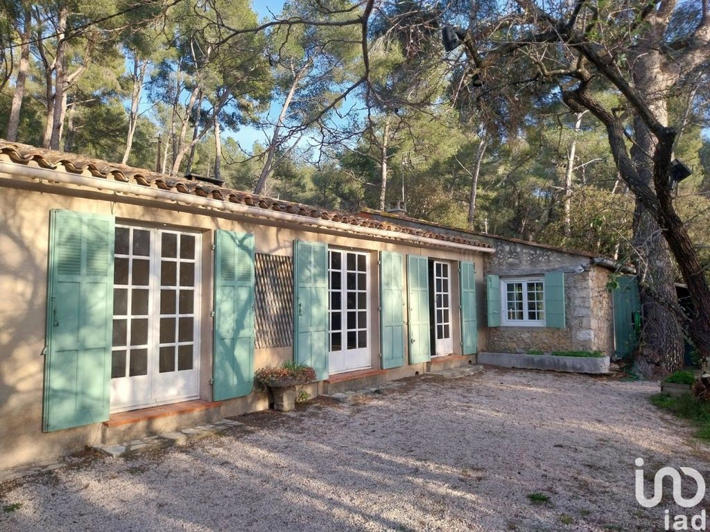 Achat maison à vendre 2 chambres 110 m² - Sanary-sur-Mer