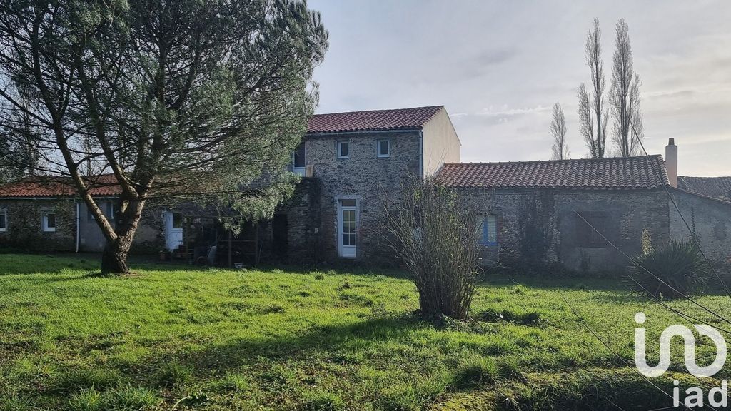 Achat maison à vendre 5 chambres 220 m² - Apremont