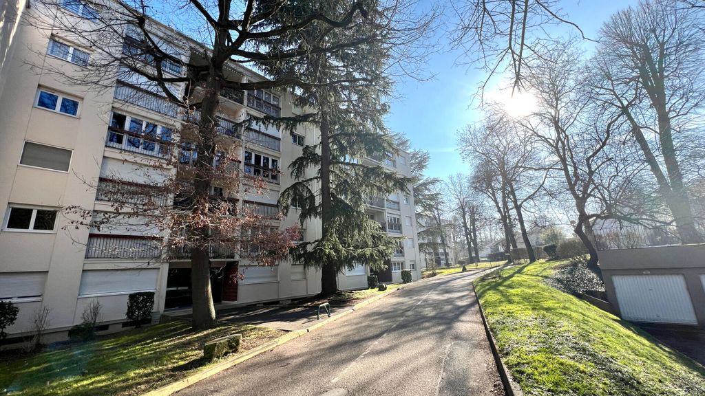 Achat appartement à vendre 4 pièces 88 m² - Évry