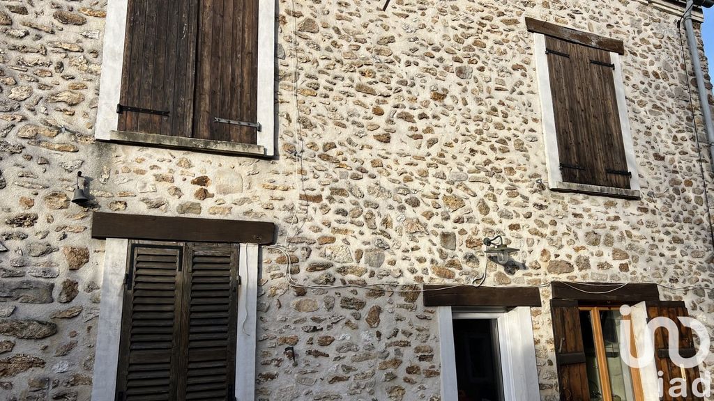 Achat maison à vendre 3 chambres 120 m² - Saint-Fargeau-Ponthierry